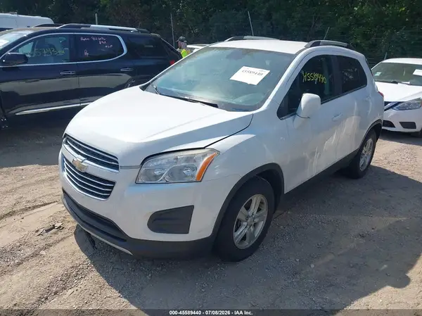 KL7CJLSBXGB757557 2016 CHEVROLET TRAX - Image 2