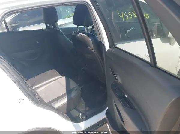 KL7CJLSBXGB757557 2016 CHEVROLET TRAX - Image 8