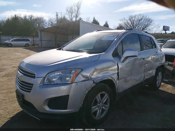 KL7CJLSBXGB760782 2016 CHEVROLET TRAX - Image 2