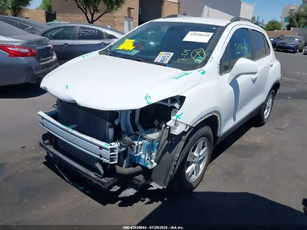 KL7CJLSBXHB085517 2017 CHEVROLET TRAX - Image 2