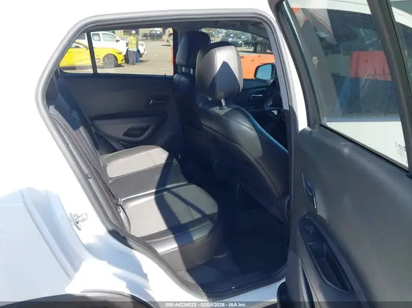 KL7CJLSBXHB099448 2017 CHEVROLET TRAX - Image 8