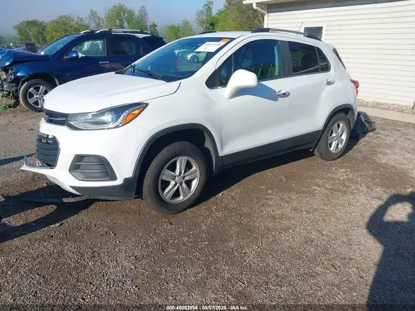 KL7CJLSBXHB114966 2017 CHEVROLET TRAX - Image 2