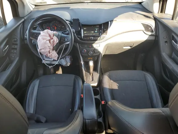 KL7CJLSBXHB160457 2017 CHEVROLET TRAX - Image 8