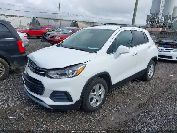 KL7CJLSBXHB218518 2017 CHEVROLET TRAX - Image 2