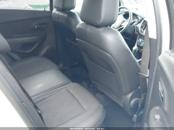 KL7CJLSBXHB218518 2017 CHEVROLET TRAX - Image 8