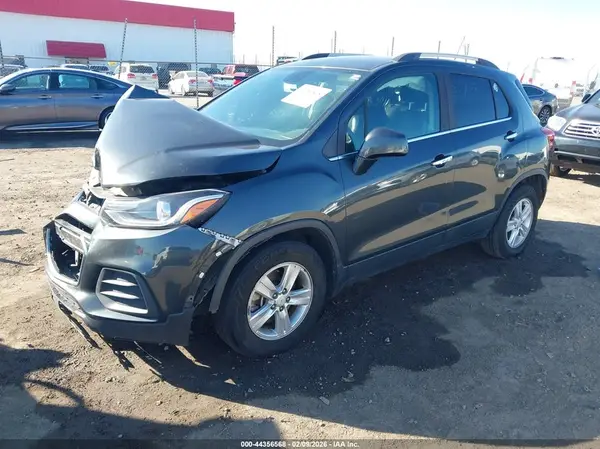 KL7CJLSBXHB220799 2017 CHEVROLET TRAX - Image 2