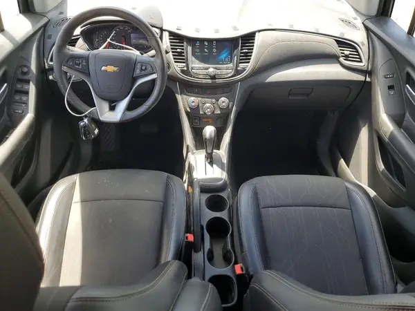 KL7CJLSBXHB236467 2017 CHEVROLET TRAX - Image 8