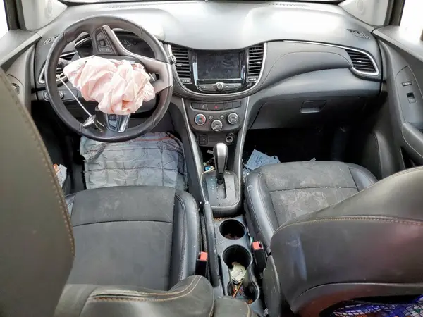 KL7CJLSBXJB506920 2018 CHEVROLET TRAX - Image 8
