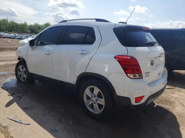 KL7CJLSBXJB559648 2018 CHEVROLET TRAX - Image 2
