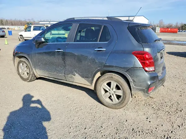 KL7CJLSBXJB585392 2018 CHEVROLET TRAX - Image 2