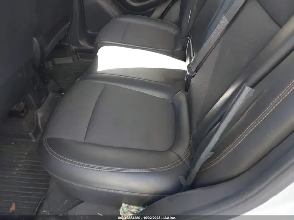 KL7CJLSBXJB587353 2018 CHEVROLET TRAX - Image 8