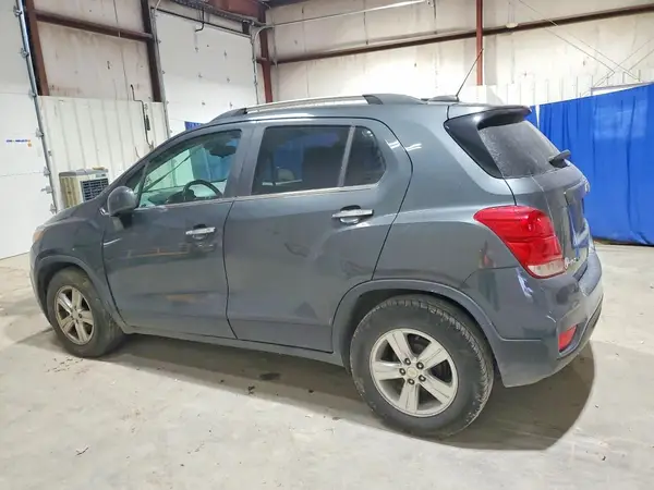 KL7CJLSBXJB591306 2018 CHEVROLET TRAX - Image 2
