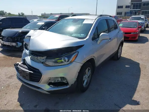 KL7CJLSBXJB596571 2018 CHEVROLET TRAX - Image 2