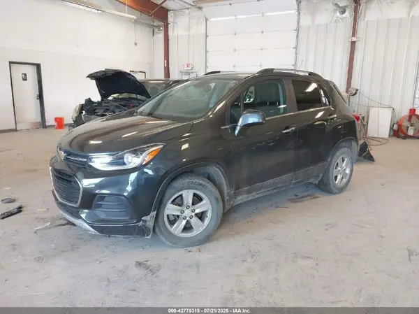 KL7CJLSBXJB616365 2018 CHEVROLET TRAX - Image 2