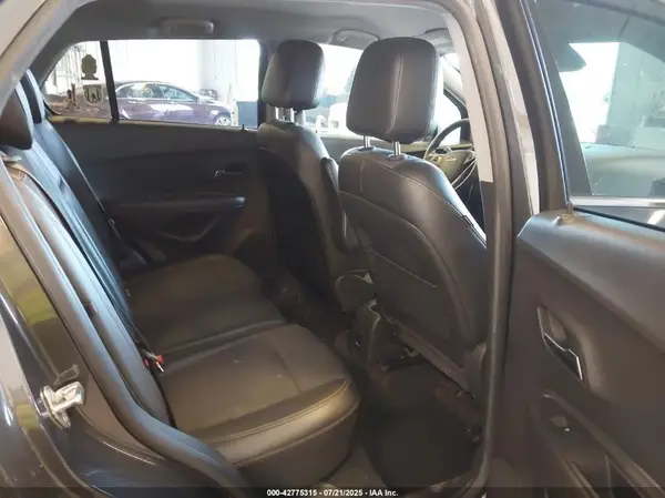 KL7CJLSBXJB616365 2018 CHEVROLET TRAX - Image 8