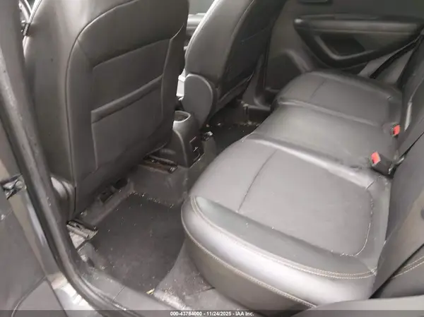 KL7CJLSBXJB626846 2018 CHEVROLET TRAX - Image 8