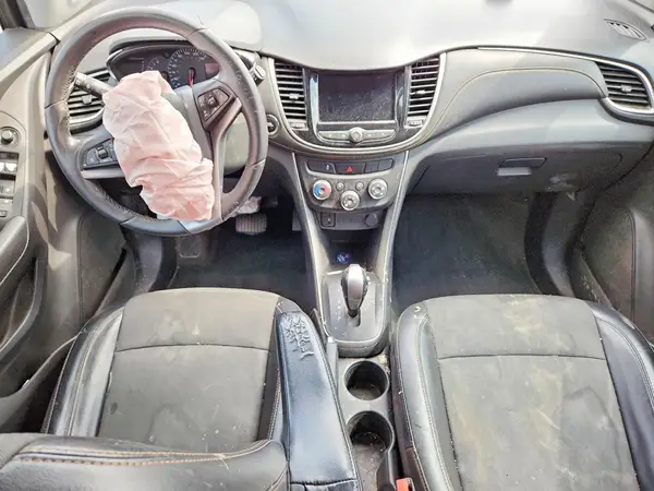 KL7CJLSBXJB628922 2018 CHEVROLET TRAX - Image 8