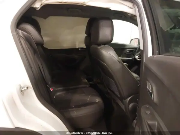 KL7CJLSBXJB658373 2018 CHEVROLET TRAX - Image 8