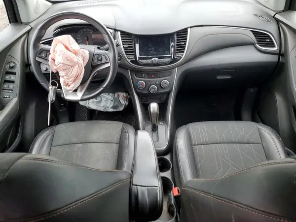 KL7CJLSBXJB658566 2018 CHEVROLET TRAX - Image 8