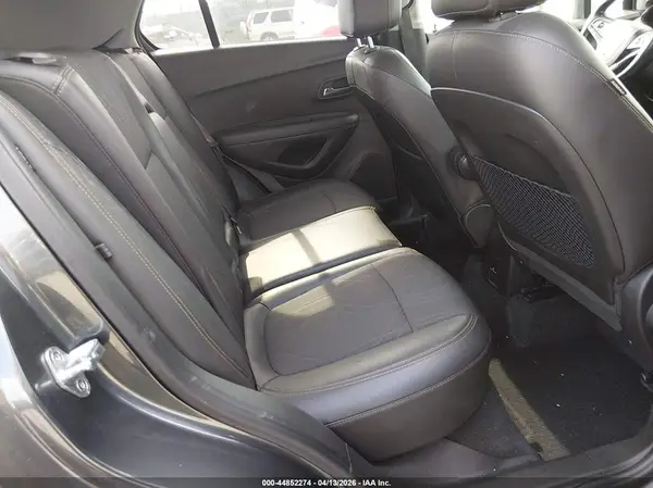 KL7CJLSBXJB681913 2018 CHEVROLET TRAX - Image 8