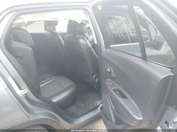 KL7CJLSBXKB744431 2019 CHEVROLET TRAX - Image 8