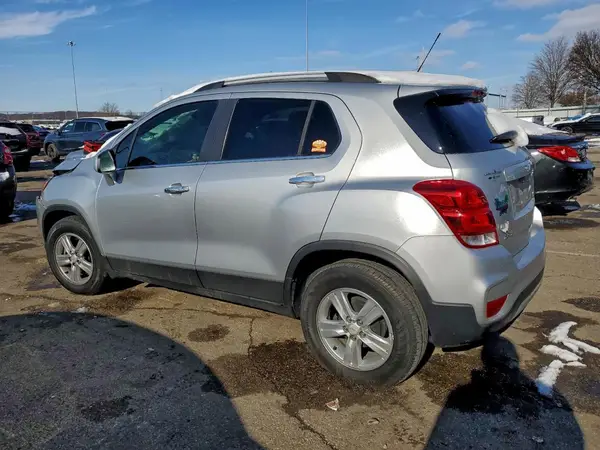 KL7CJLSBXKB750830 2019 CHEVROLET TRAX - Image 2
