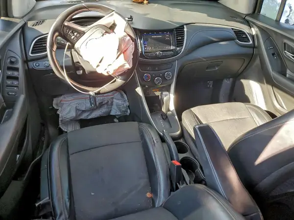 KL7CJLSBXKB750830 2019 CHEVROLET TRAX - Image 8