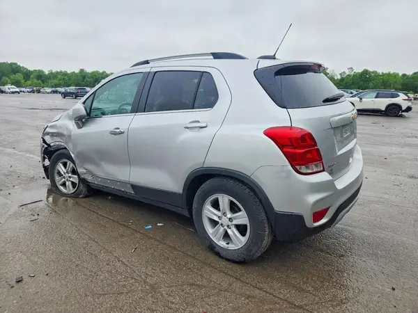 KL7CJLSBXKB781432 2019 CHEVROLET TRAX - Image 2