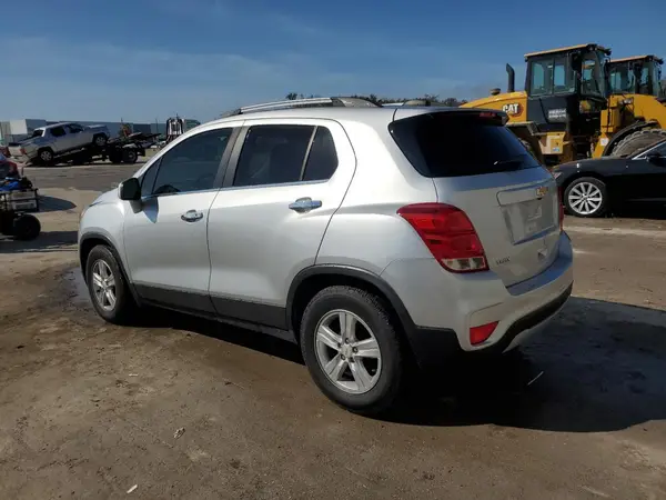 KL7CJLSBXKB785996 2019 CHEVROLET TRAX - Image 2