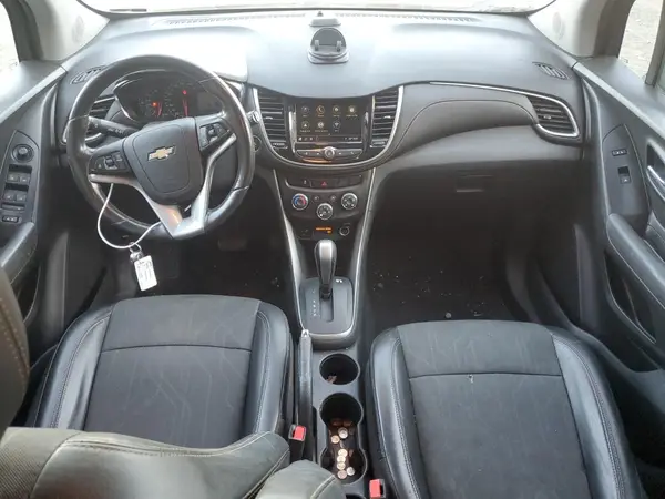 KL7CJLSBXKB819869 2019 CHEVROLET TRAX - Image 8