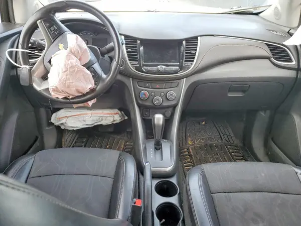 KL7CJLSBXKB849485 2019 CHEVROLET TRAX - Image 8