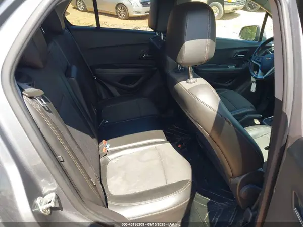 KL7CJLSBXKB856839 2019 CHEVROLET TRAX - Image 8