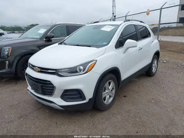 KL7CJLSBXKB873494 2019 CHEVROLET TRAX - Image 2