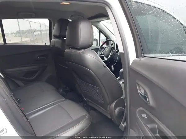 KL7CJLSBXKB873494 2019 CHEVROLET TRAX - Image 8