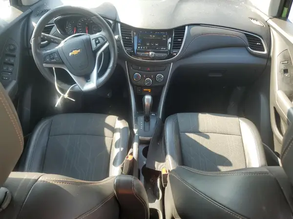 KL7CJLSBXKB884012 2019 CHEVROLET TRAX - Image 8
