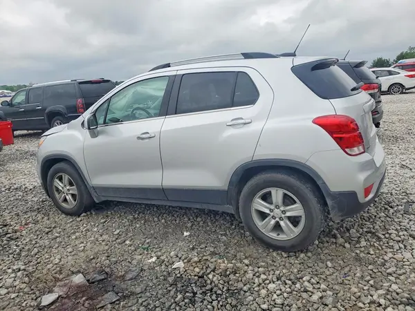 KL7CJLSBXKB885709 2019 CHEVROLET TRAX - Image 2
