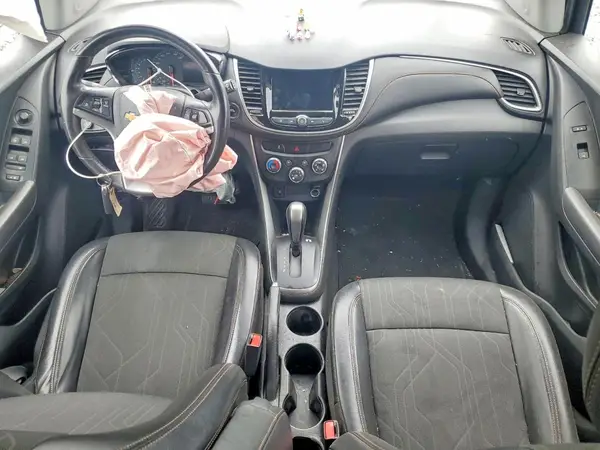 KL7CJLSBXKB885709 2019 CHEVROLET TRAX - Image 8
