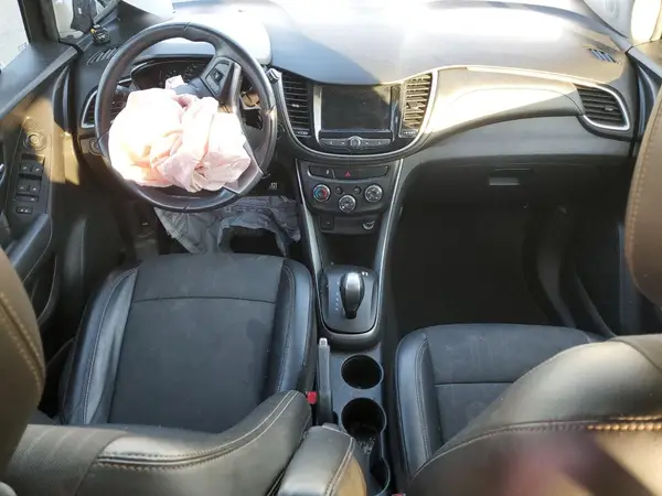 KL7CJLSBXKB893552 2019 CHEVROLET TRAX - Image 8
