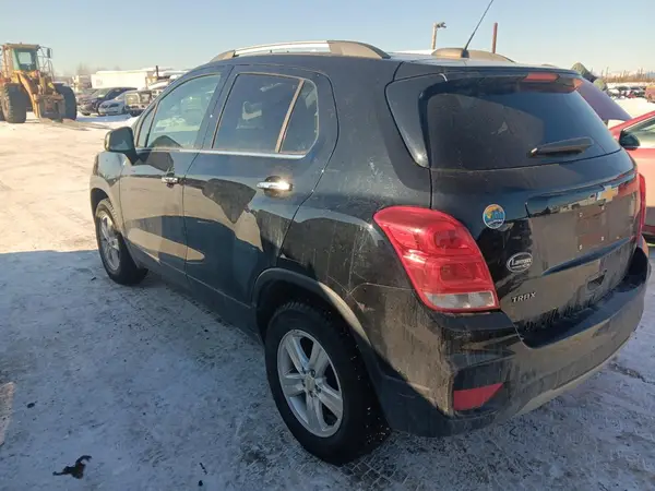 KL7CJLSBXKB912021 2019 CHEVROLET TRAX - Image 2