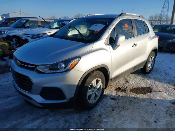 KL7CJLSBXKB917610 2019 CHEVROLET TRAX - Image 2