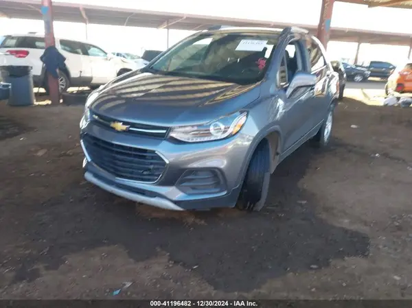 KL7CJLSBXKB928901 2019 CHEVROLET TRAX - Image 2