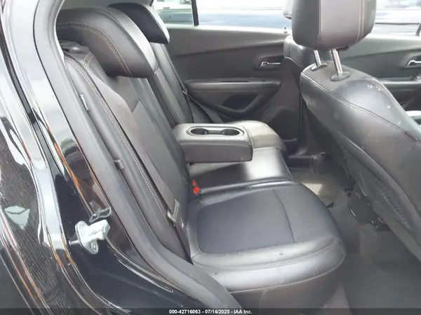 KL7CJLSBXKB934262 2019 CHEVROLET TRAX - Image 8