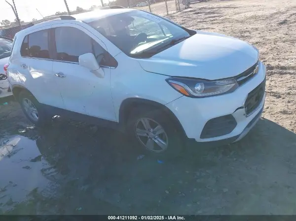 KL7CJLSBXKB937114 2019 CHEVROLET TRAX - Image 1
