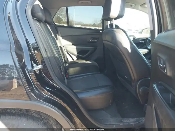 KL7CJLSBXKB952194 2019 CHEVROLET TRAX - Image 8