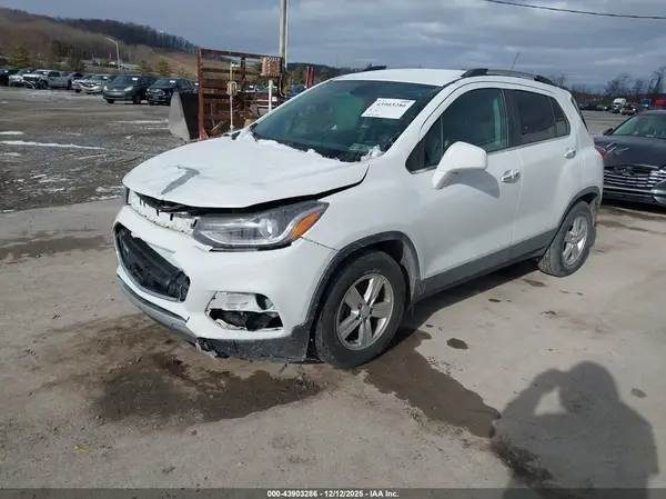 KL7CJLSBXKB955869 2019 CHEVROLET TRAX - Image 2