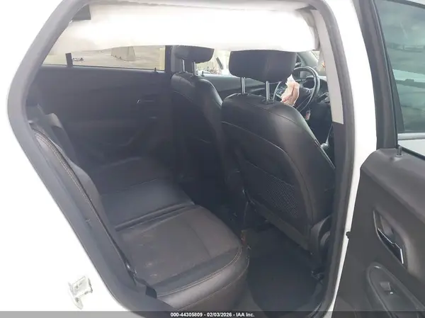 KL7CJLSBXKB958660 2019 CHEVROLET TRAX - Image 8