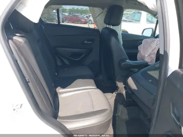 KL7CJLSBXKB963552 2019 CHEVROLET TRAX - Image 8
