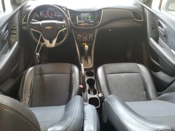 KL7CJLSBXKB963633 2019 CHEVROLET TRAX - Image 8