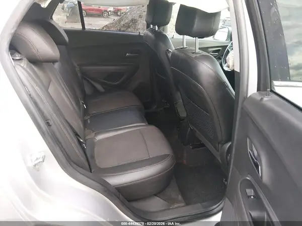 KL7CJLSBXLB003732 2020 CHEVROLET TRAX - Image 8