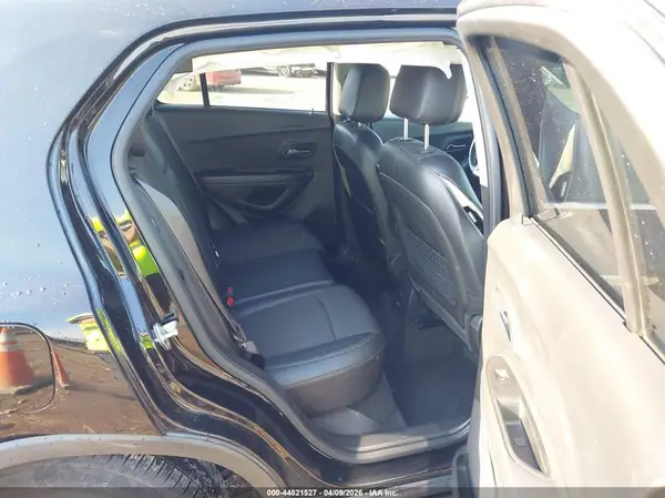 KL7CJLSBXLB006954 2020 CHEVROLET TRAX - Image 8